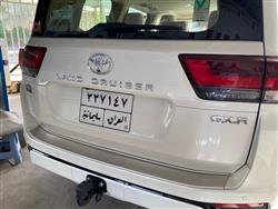 تۆیۆتا لاند کروزەر